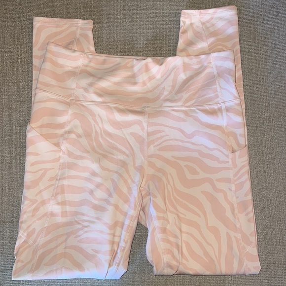 Fabletics Oasis PureLuxe High-Waisted Legging - Picture 3 of 6